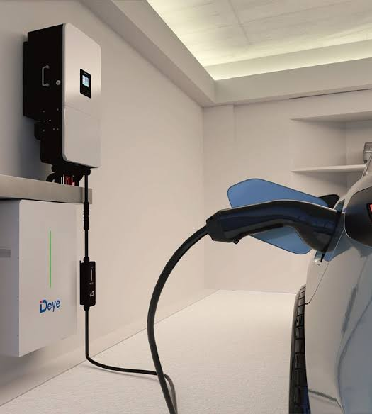 Wallbox Ev - Inteligentna ładowarka sieciowa Deye SUN-EVSE22K01-EU-AC, przeznaczona