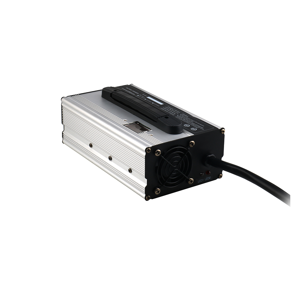 Szybka ładowarka DL900 LiFePO4 – Ev Charger recenzja i cena